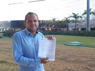 2017-10 - Vereador Renato junto a Comissão de Saúde da Assembleia Legislativa