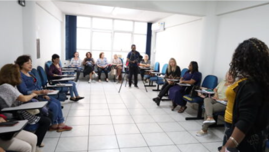 Coleção de notícias publicadas por terceiros