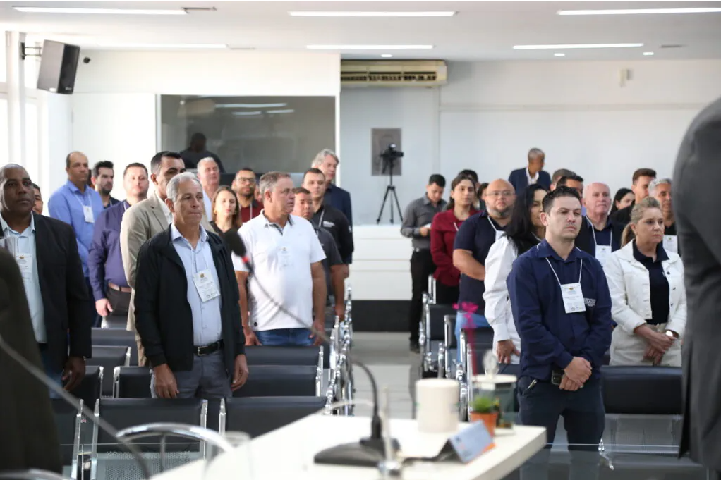 Coleção de notícias publicadas por terceiros