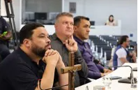 Coleção de notícias publicadas por terceiros