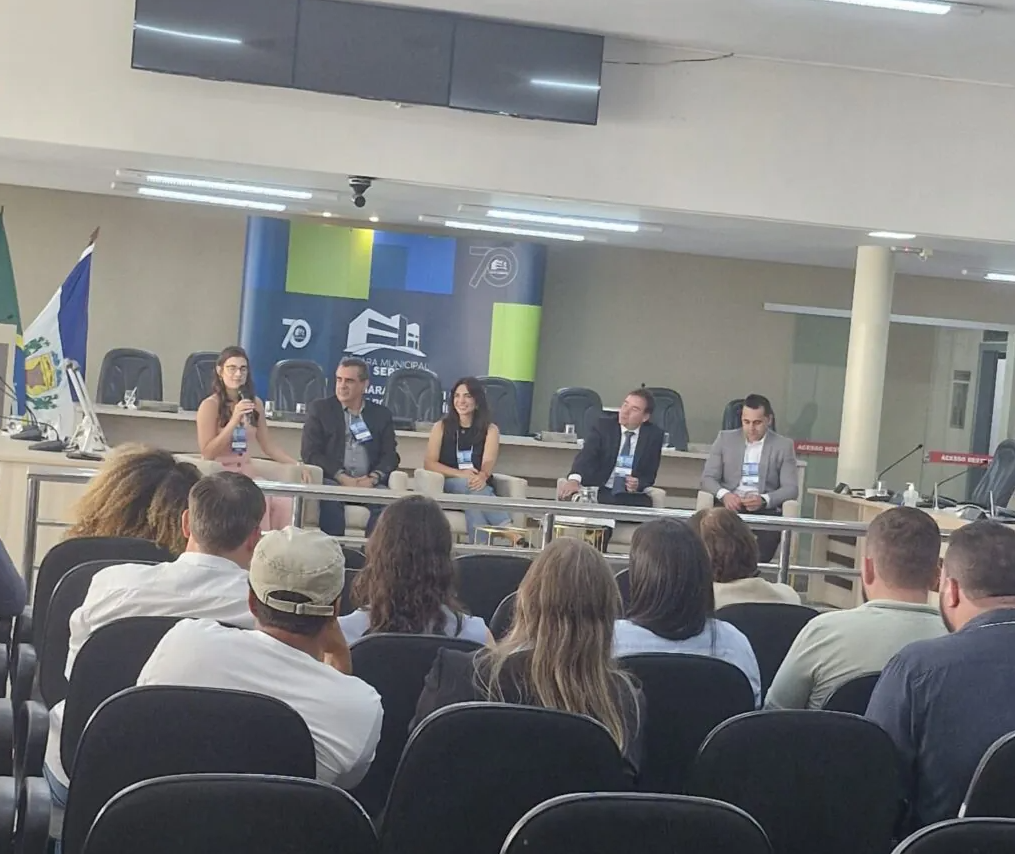 Coleção de notícias publicadas por terceiros