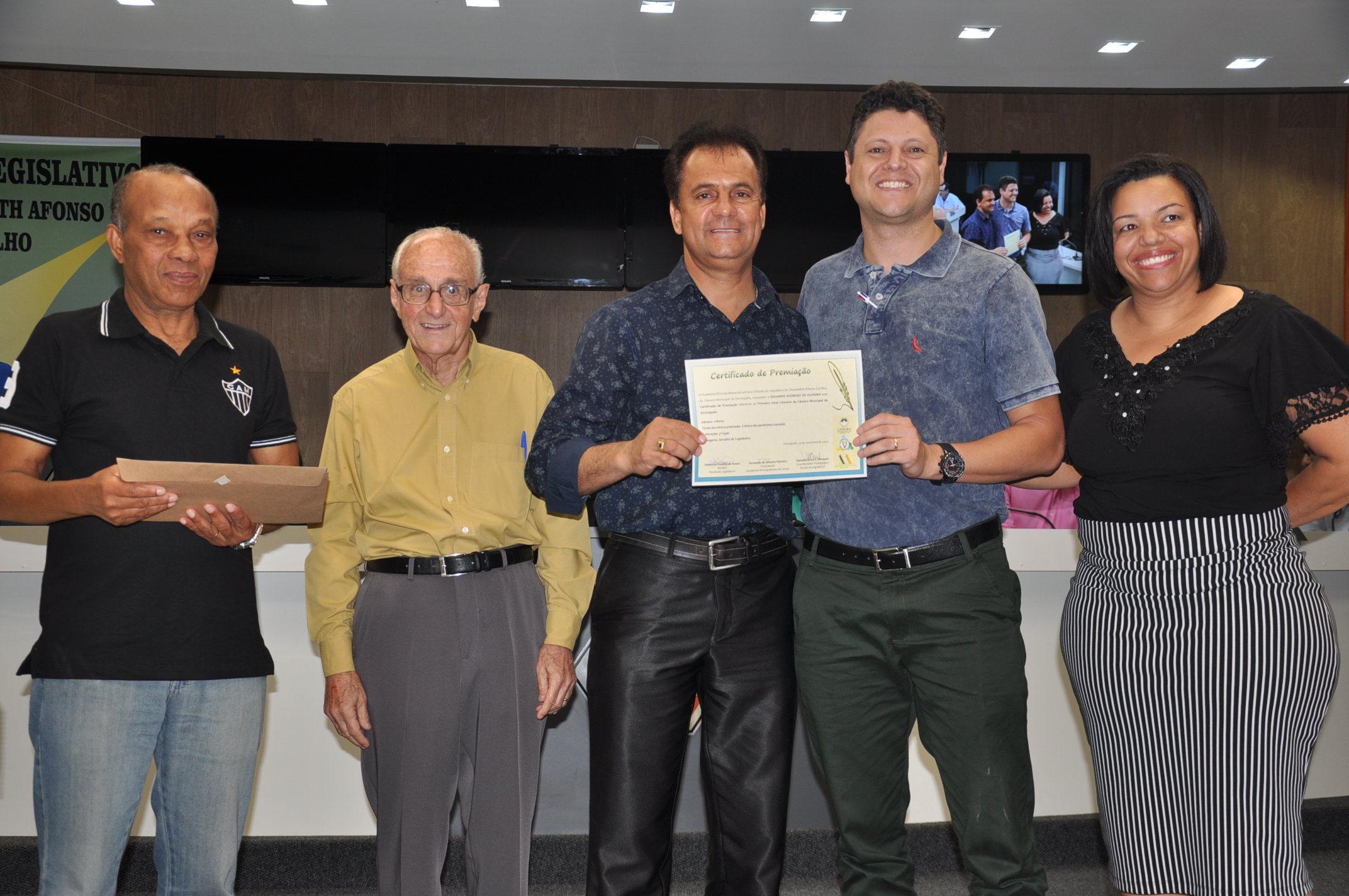 Eduardo Rodrigo de Oliveira - Encerramento Varal Literário 10-11-2017.