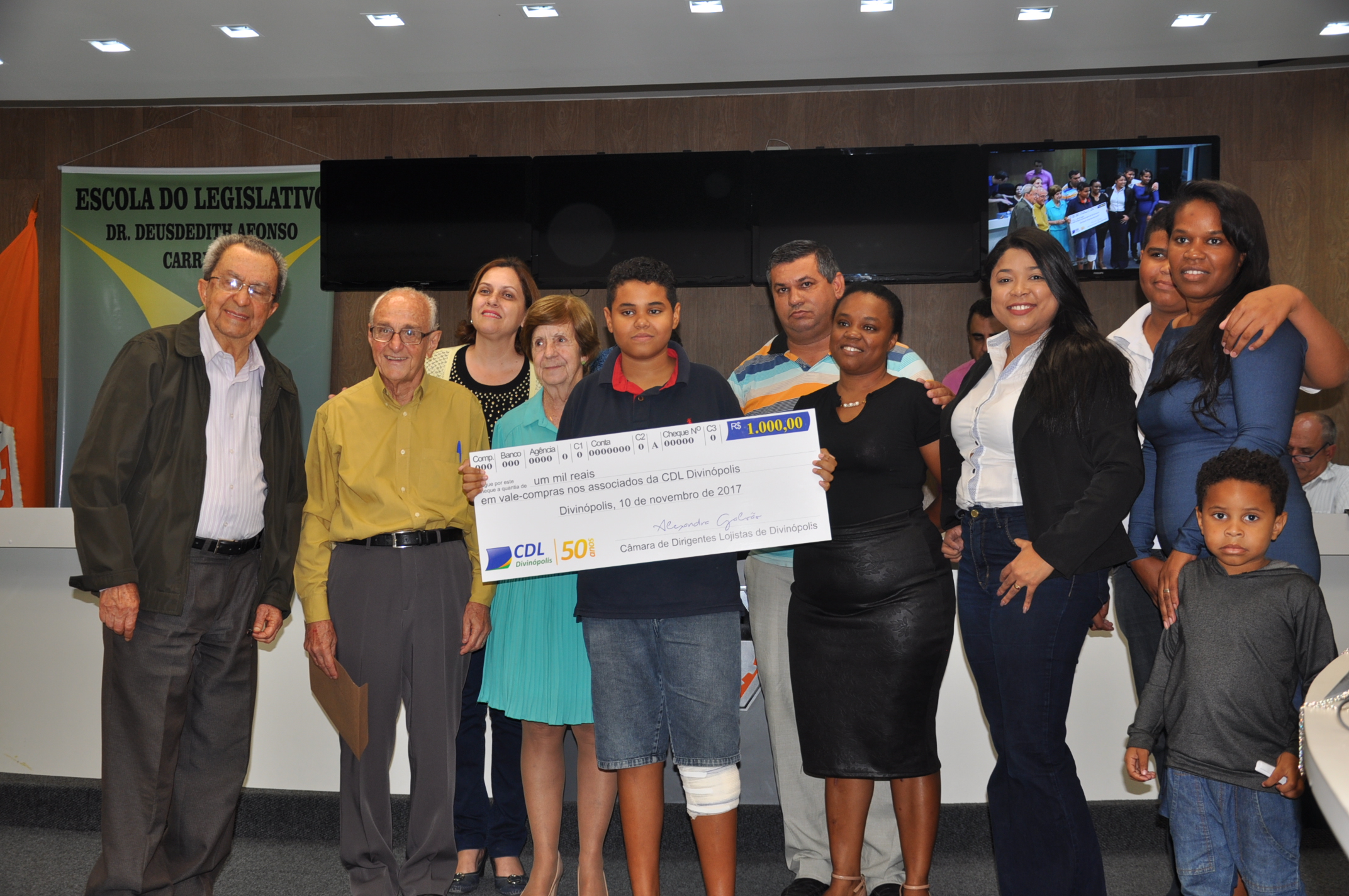 Jean Pedro de Jesus Oliveira Nascimento: 1° Lugar - Primeiro Varal Literário da Câmara Municipal de Divinópolis 10-112017