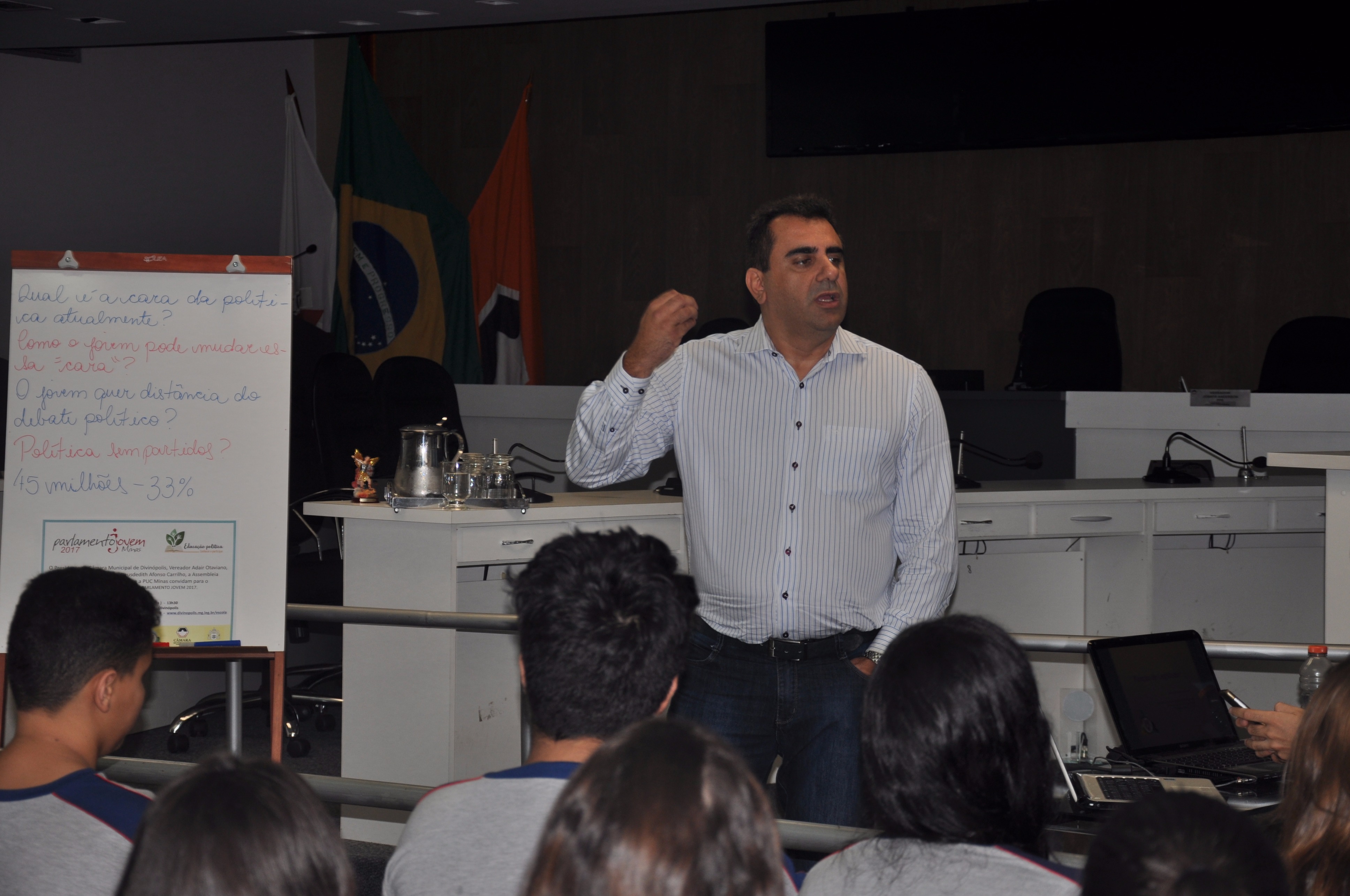 Parlamento Jovem - Oficinas 1 e 2 em 13-03-2017