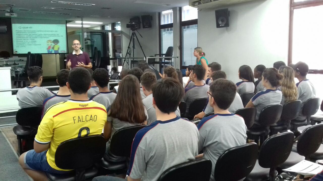 1º Aula da Oficina do Parlamento Jovem 