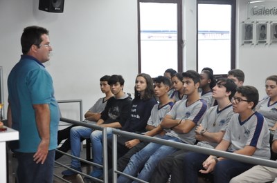 Palestrante: Vander Lúcio- Secŕetario do Legislativo -4° Aula da oficina do Parlamento Jovem 21-03-2018