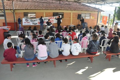 Atividade com a ambulância do SAMU: Escola Estadual Antônio Gonçalves de Matos 23/05/2018 