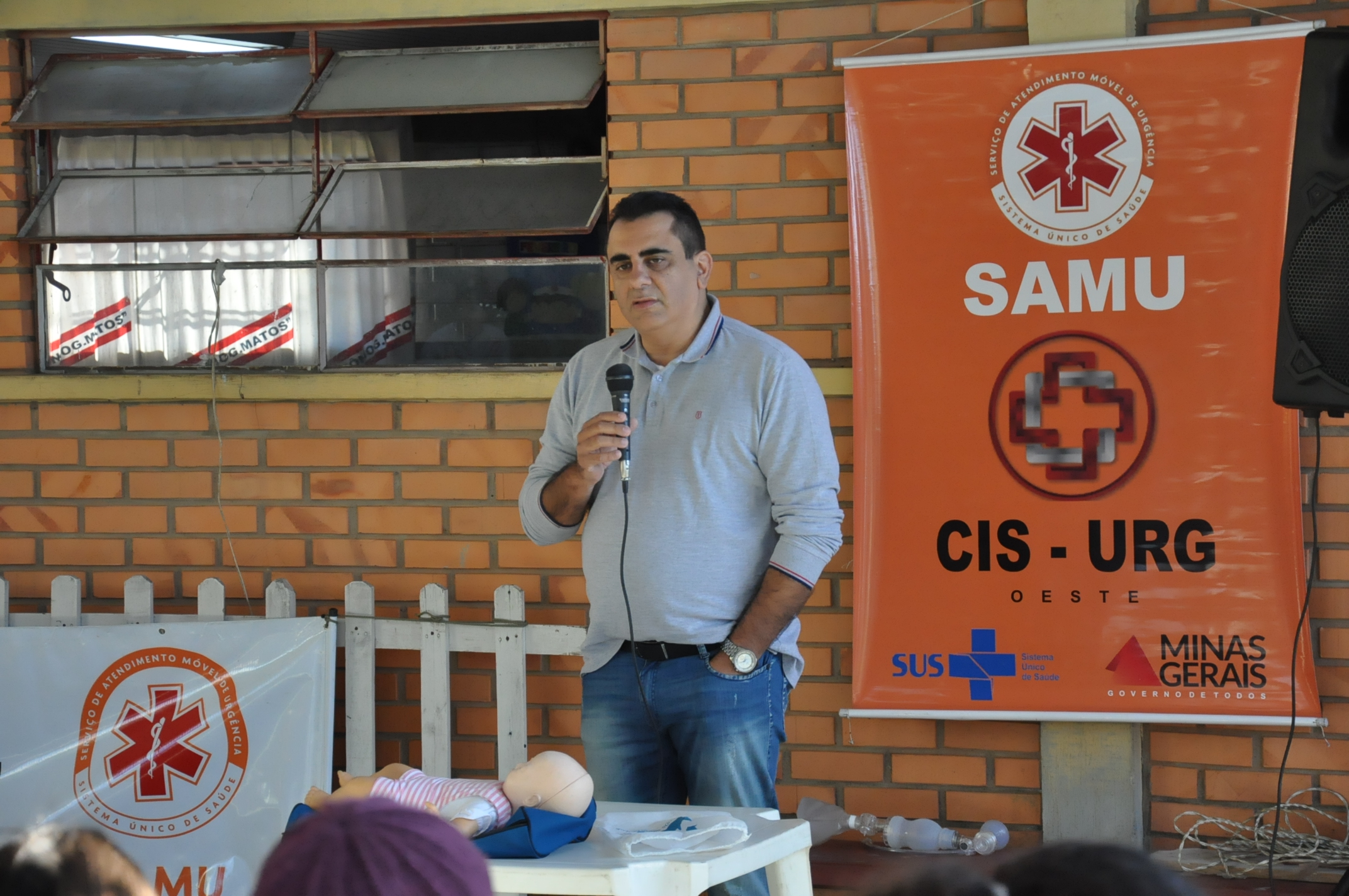 Atividade com a ambulância do SAMU: Escola Estadual Antônio Gonçalves de Matos 23/05/2018 