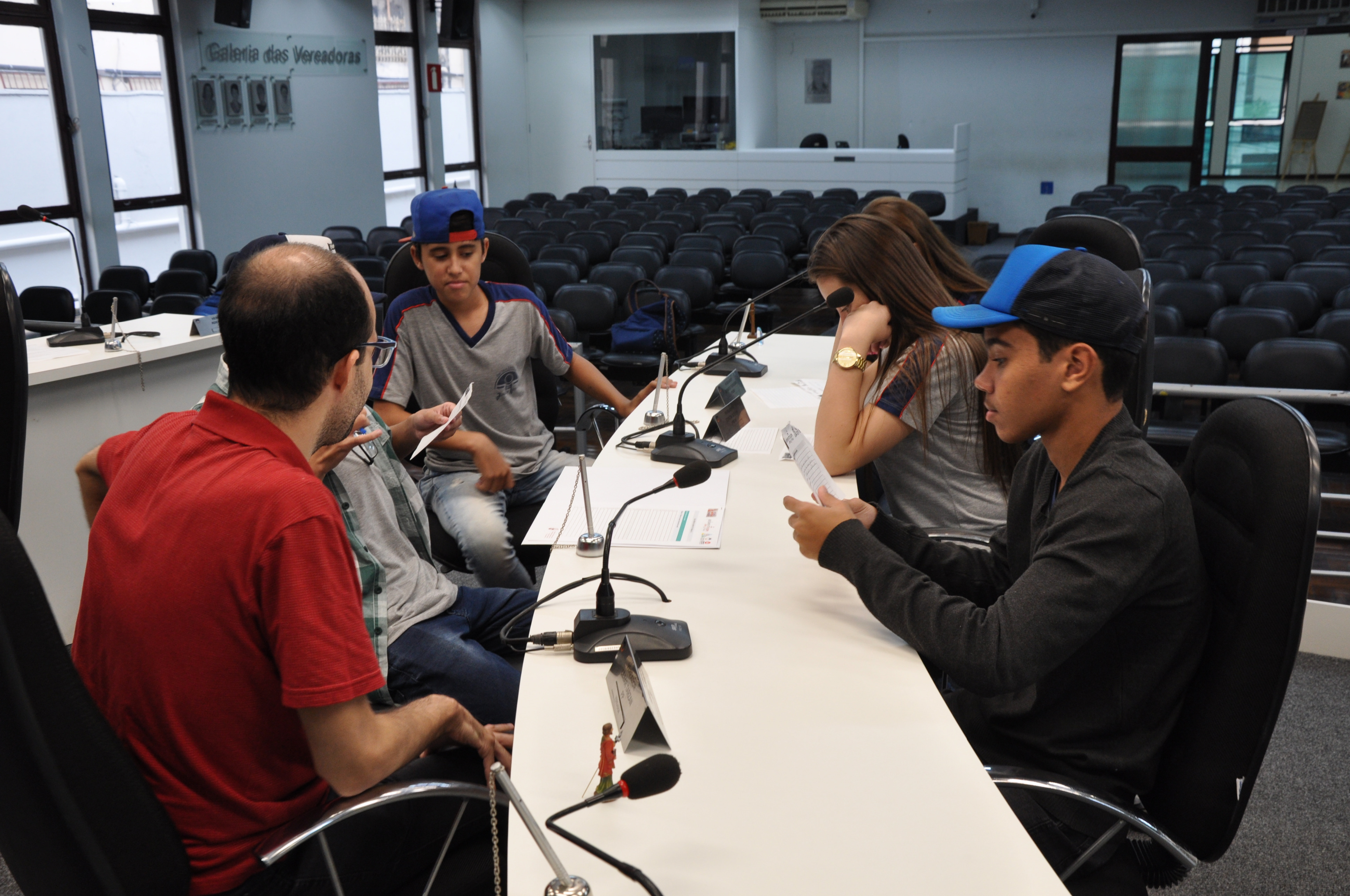 Grupos de Trabalho do Parlamento Jovem 11-06-2018