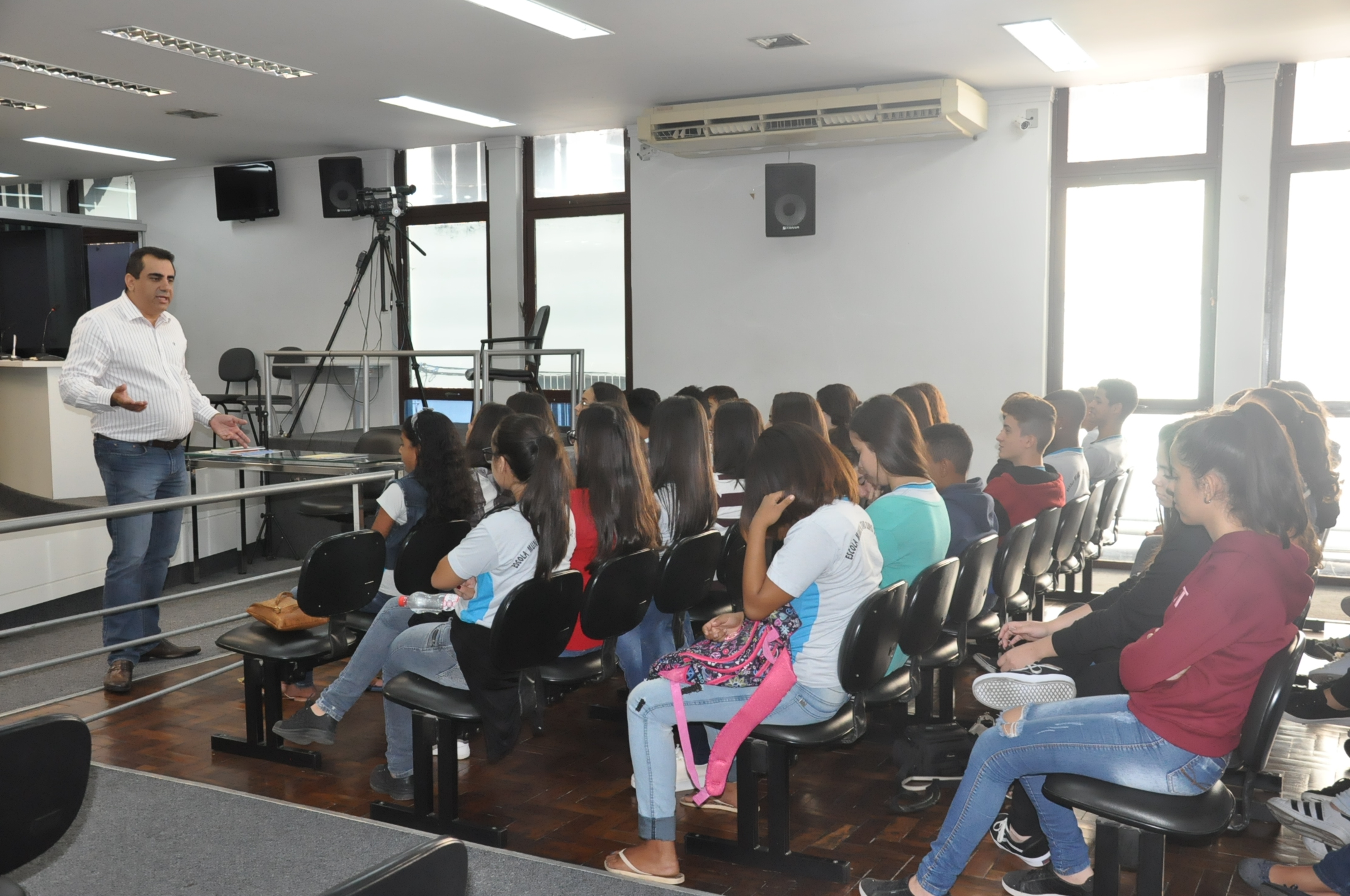 Plénario -Visitas das escolas Públicas