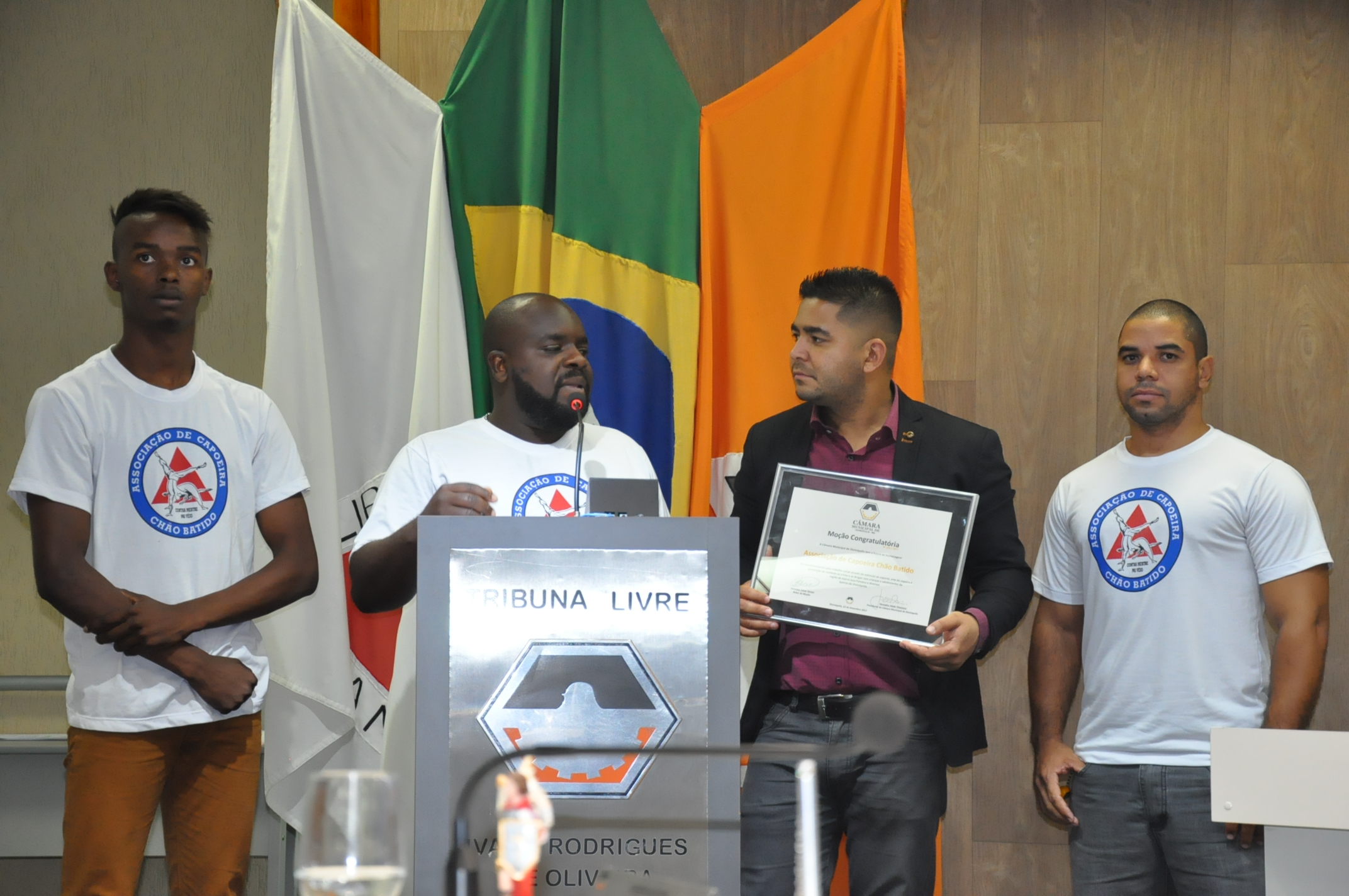 Ver. Cesar Tarzan , Associação de Capoeira Chão Batido  - Moção Congrulatoria 14-12-2017