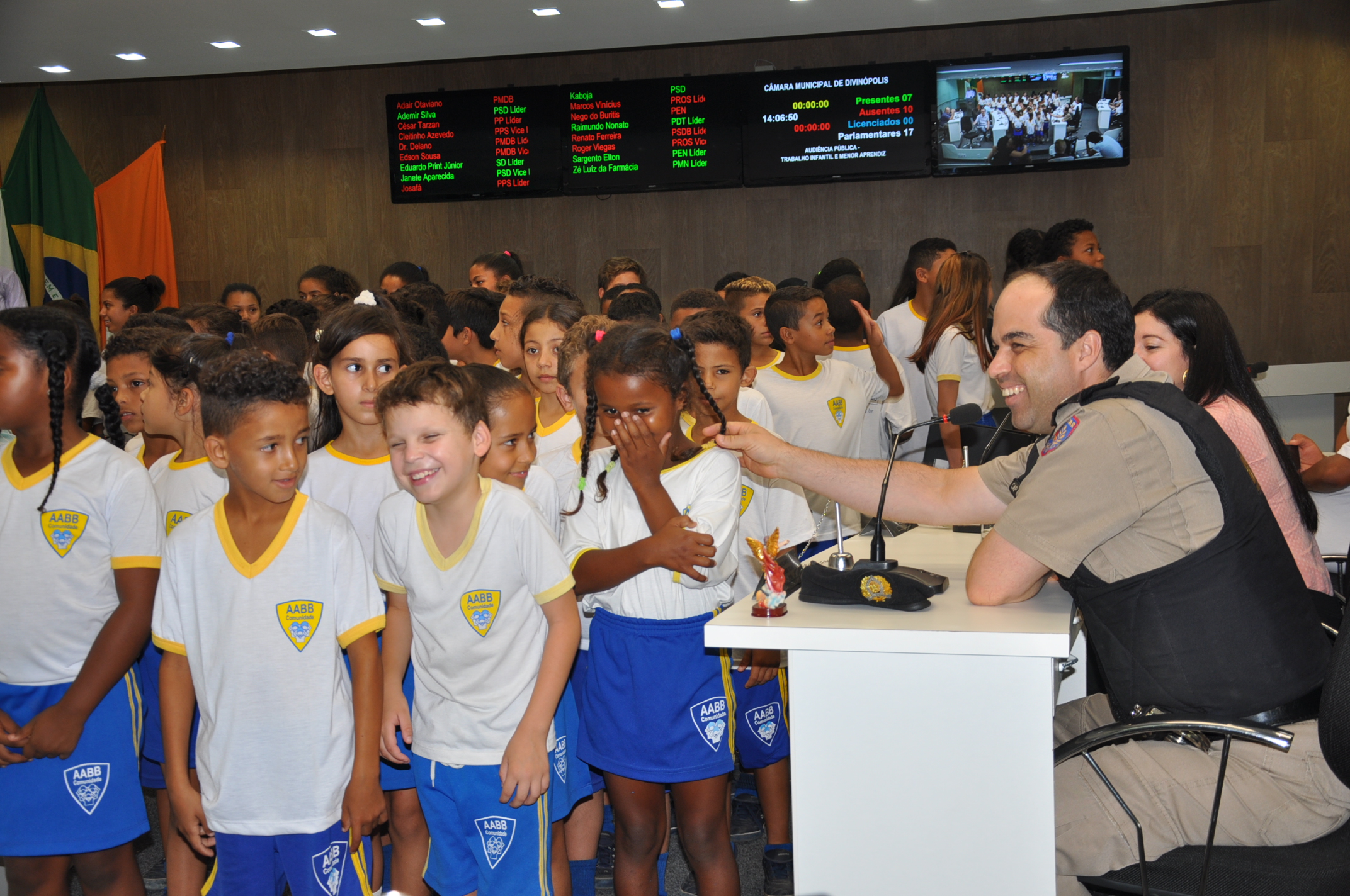 Coral Infantil AABB - 1° Audiência Publica Trabalho Infantil e Menor Aprendiz 29-11-2017 