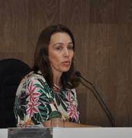 Secretária -Flávia Dalessandro