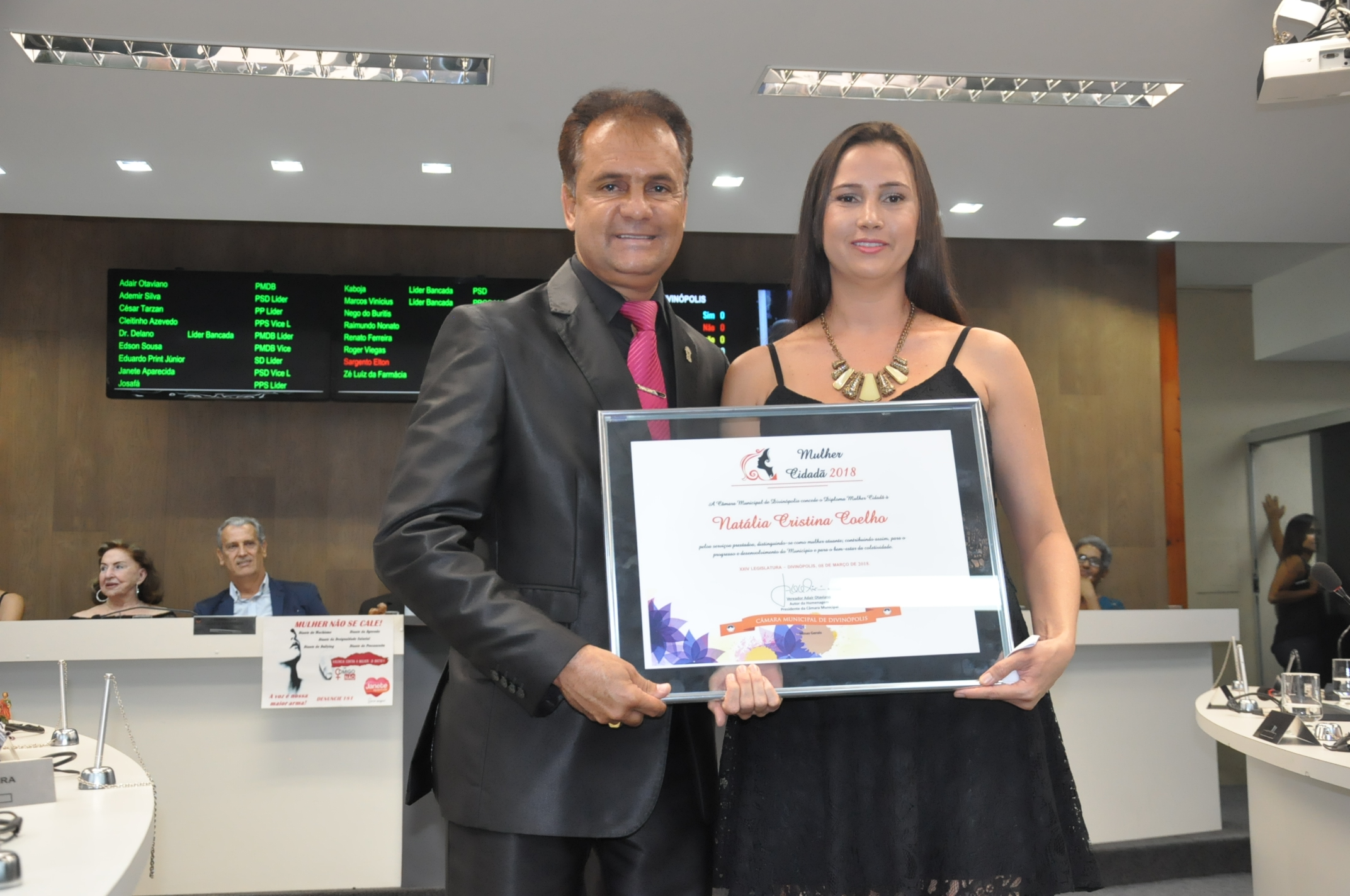 Ver. Adair Otaviano - Natália Cristina Coelho - Comenda Mulher Cidadã 08-03-2018