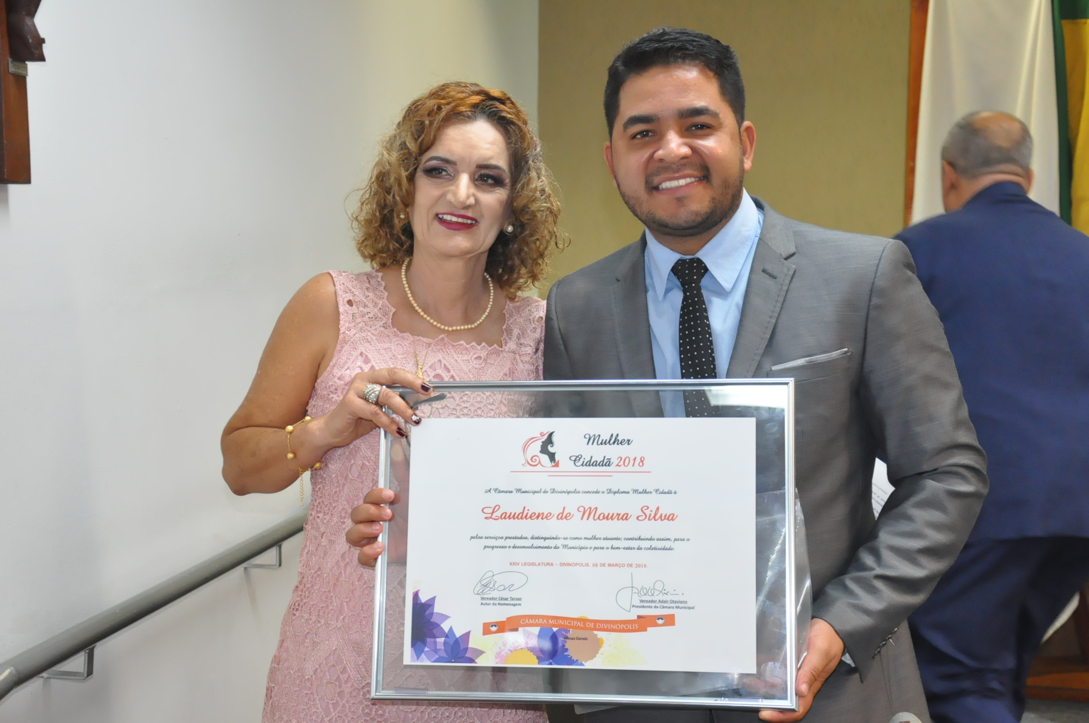 Ver. Cesar Tarzan  - Laudiene de Moura Silva - Comenda Mulher Cidadã 08-03-2018