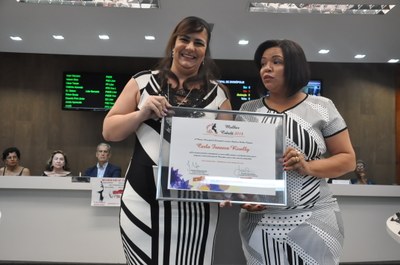 Ver. Janete Aparecida  - Carla Fonseca Rivelly - Comenda Mulher Cidadã 08-03-2018