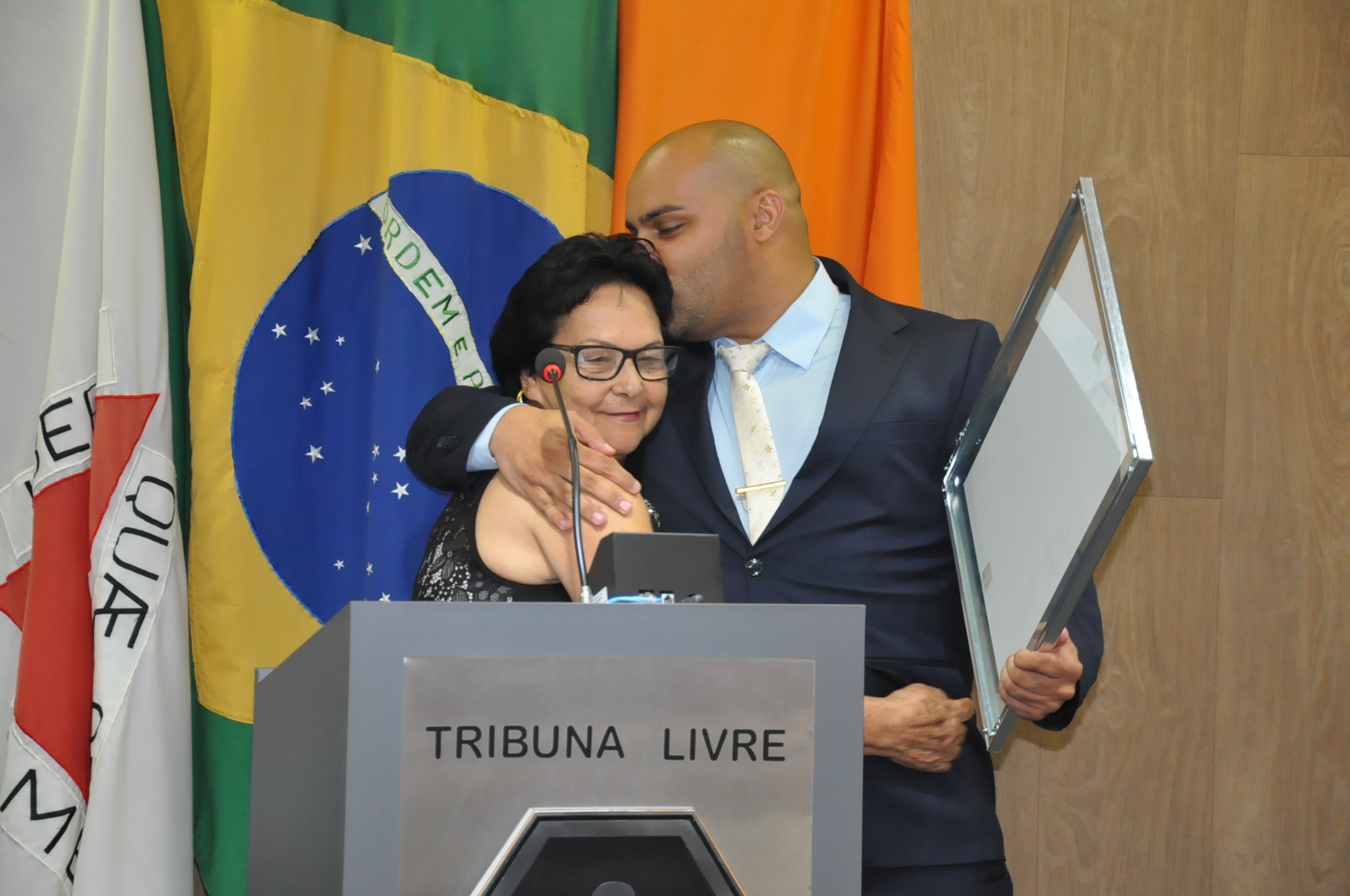 Ver. Roger Viegas - Marlene Moreira Nascimento - Comenda Mulher Cidadã 08-03-2018