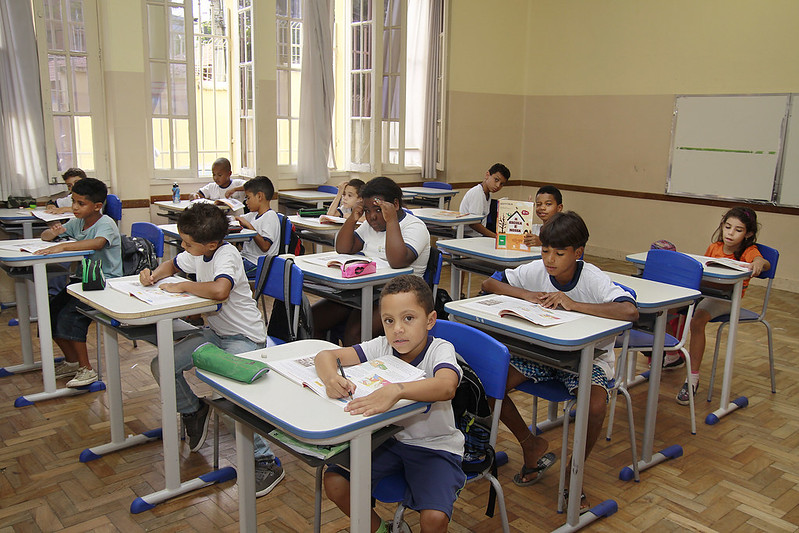 ​Câmara realiza entrega do Título "Escola Destaque"