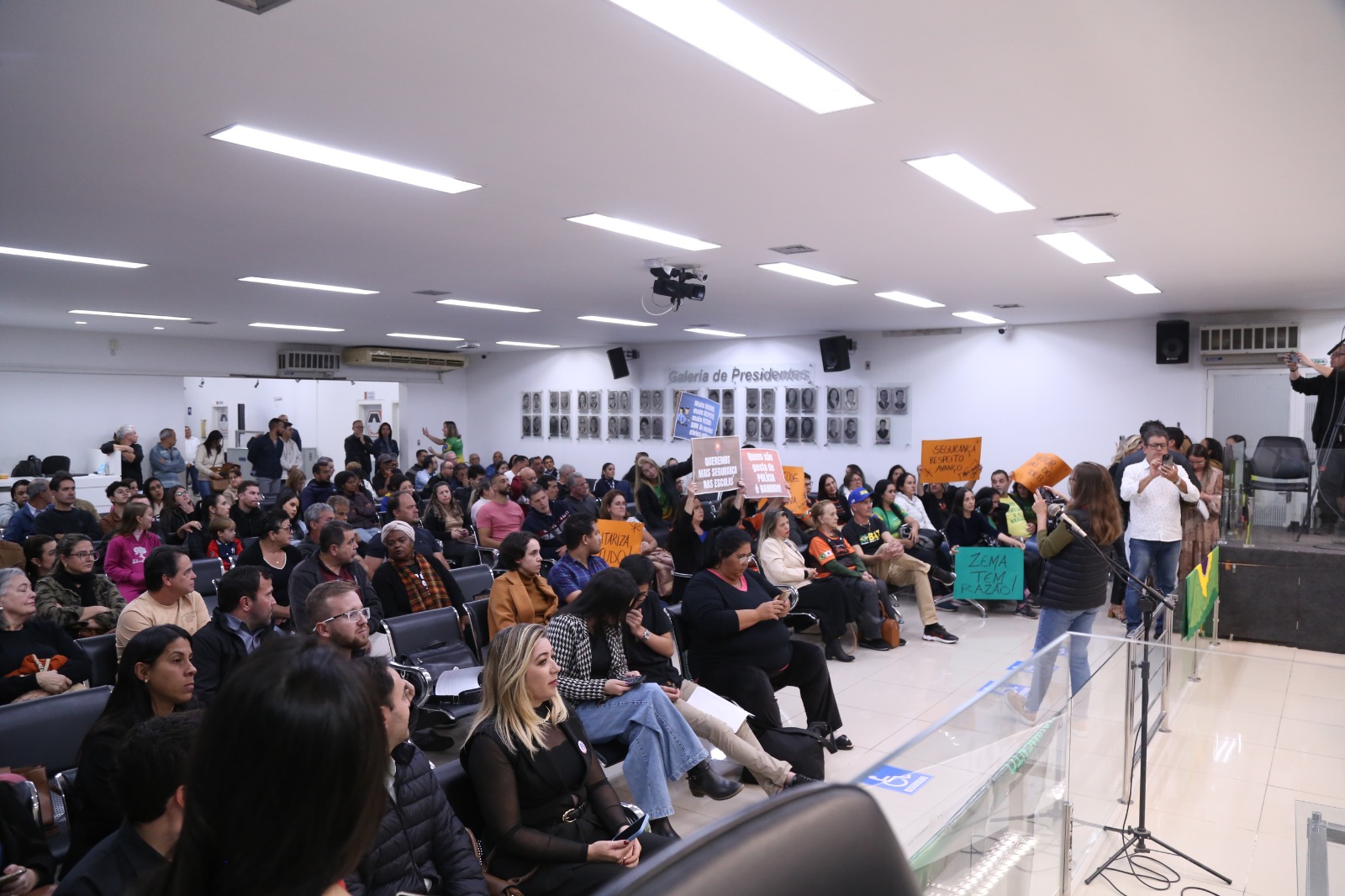 Audiência discutiu a “Implantação do Programa das Escolas Cívico-Militares” em Divinópolis