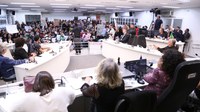 Audiência sobre a federalização da UEMG lotou plenário da Câmara de Divinópolis