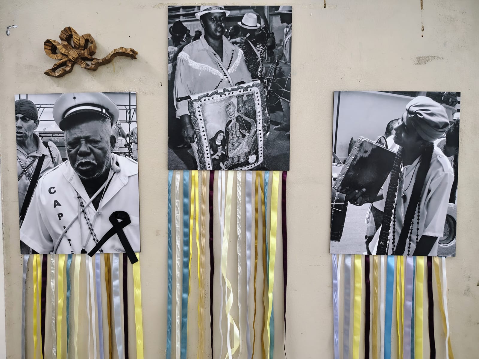 Câmara recebe exposição fotográfica “Bastidores do Reinado”