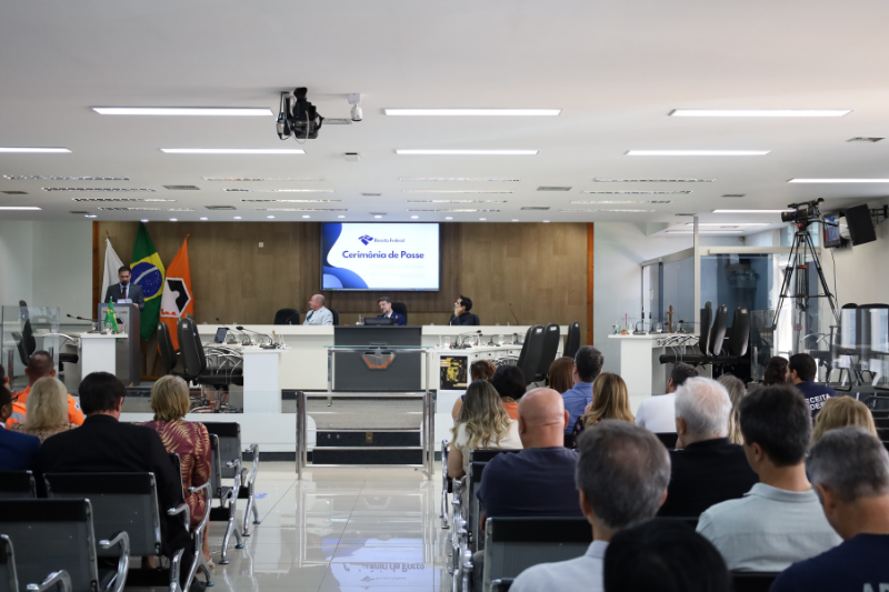 Câmara sedia posse do novo agente da Receita Federal em Divinópolis