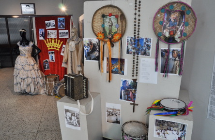 Comissão de Cultura abre exposição “Tambores do Rosário”