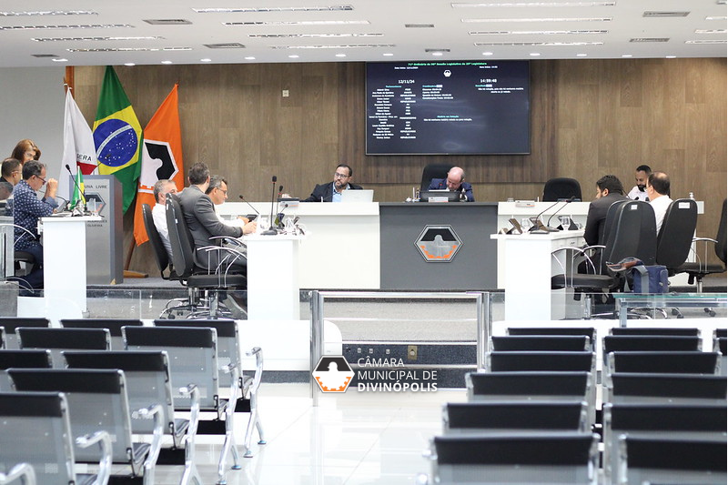    Comissão especial da Câmara fiscaliza presença de vereadores nas reuniões ordinárias