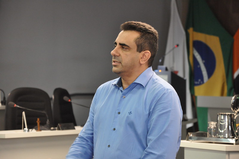 Diretor da Escola do Legislativo ministra palestra em Cláudio-MG