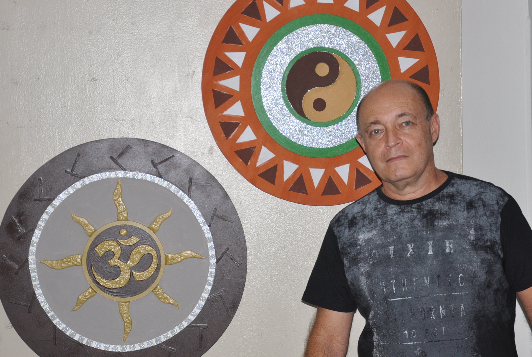 Espaço GTO da Câmara mostra mandalas em madeira