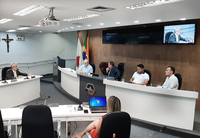 Ex-prefeito de Divinópolis presta depoimento na CPI do IPTU  