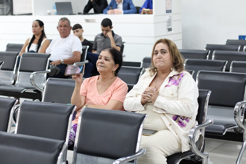 Famílias são homenageadas durante a 76ª sessão ordinária