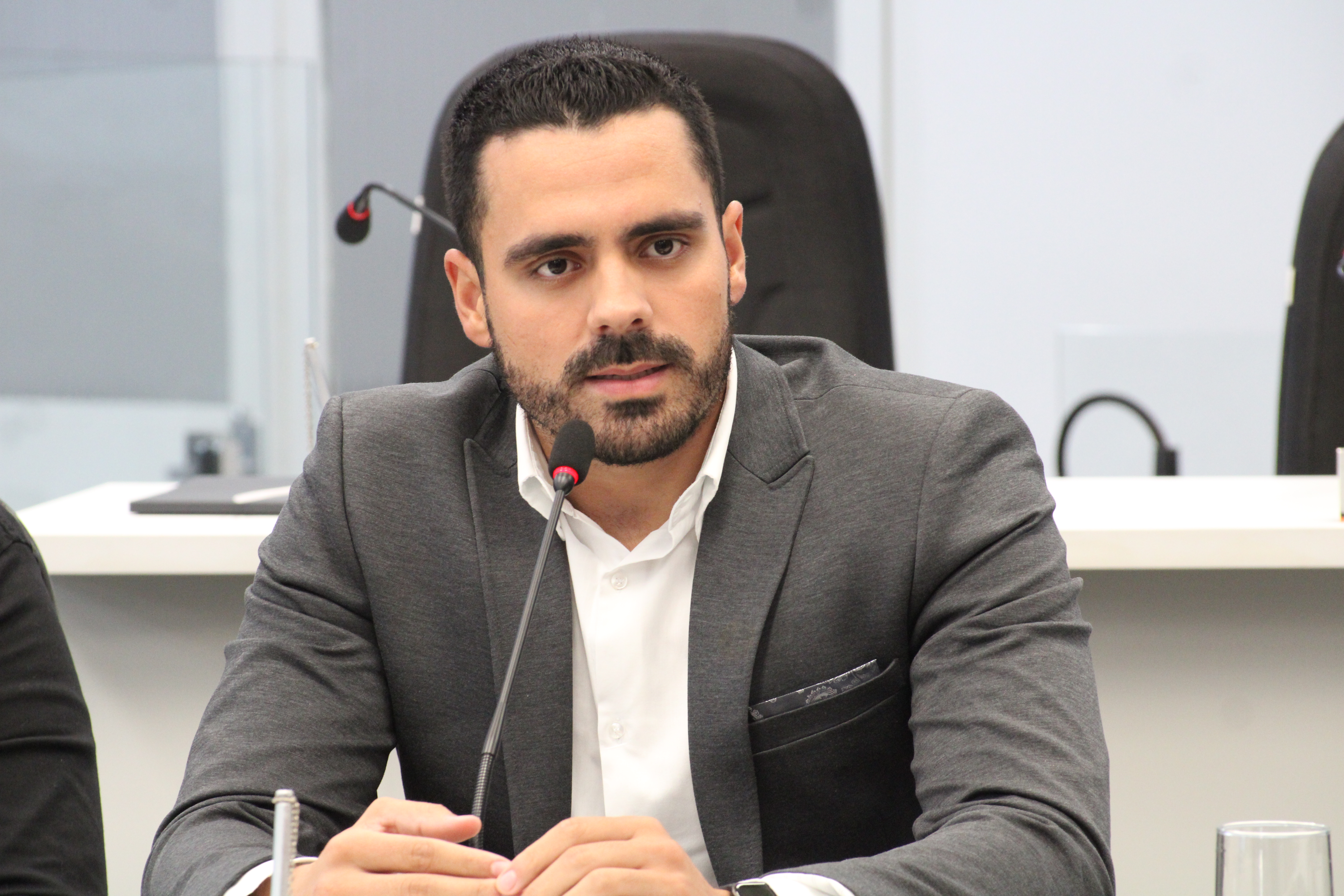 Parlamentares recebem prestação de contas da SEMFAZ