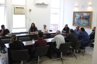 Parlamentares se reúnem com equipe da Assistência Social