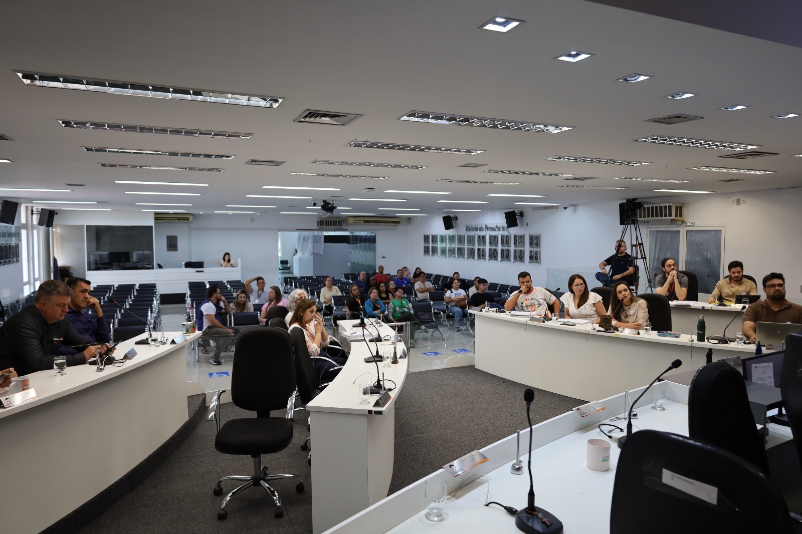 SEMDS presta contas na Câmara e dados apontam mais 31 mil famílias inscritas no CadÚnico