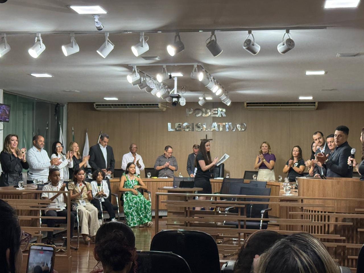 Técnicos da Escola do Legislativo ministram palestra em Lagoa da Prata