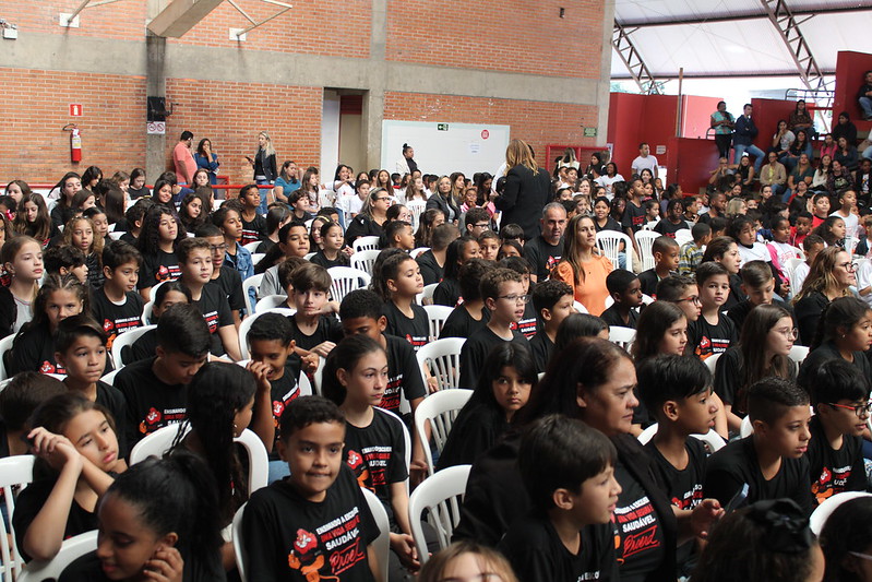 Vereadores participam da formatura do Proerd